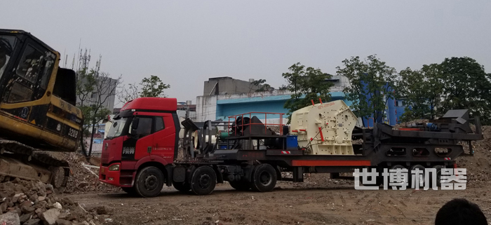 轮胎式建筑垃圾砖头粉碎机 轮胎式建筑垃圾砖头粉碎机
