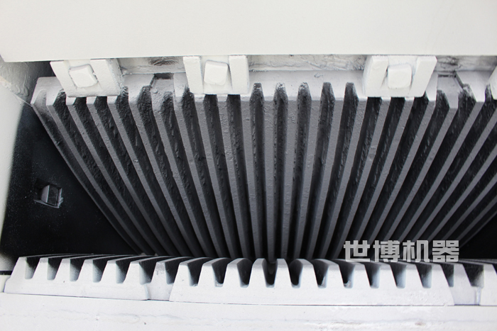 这是颚式破碎机进料品